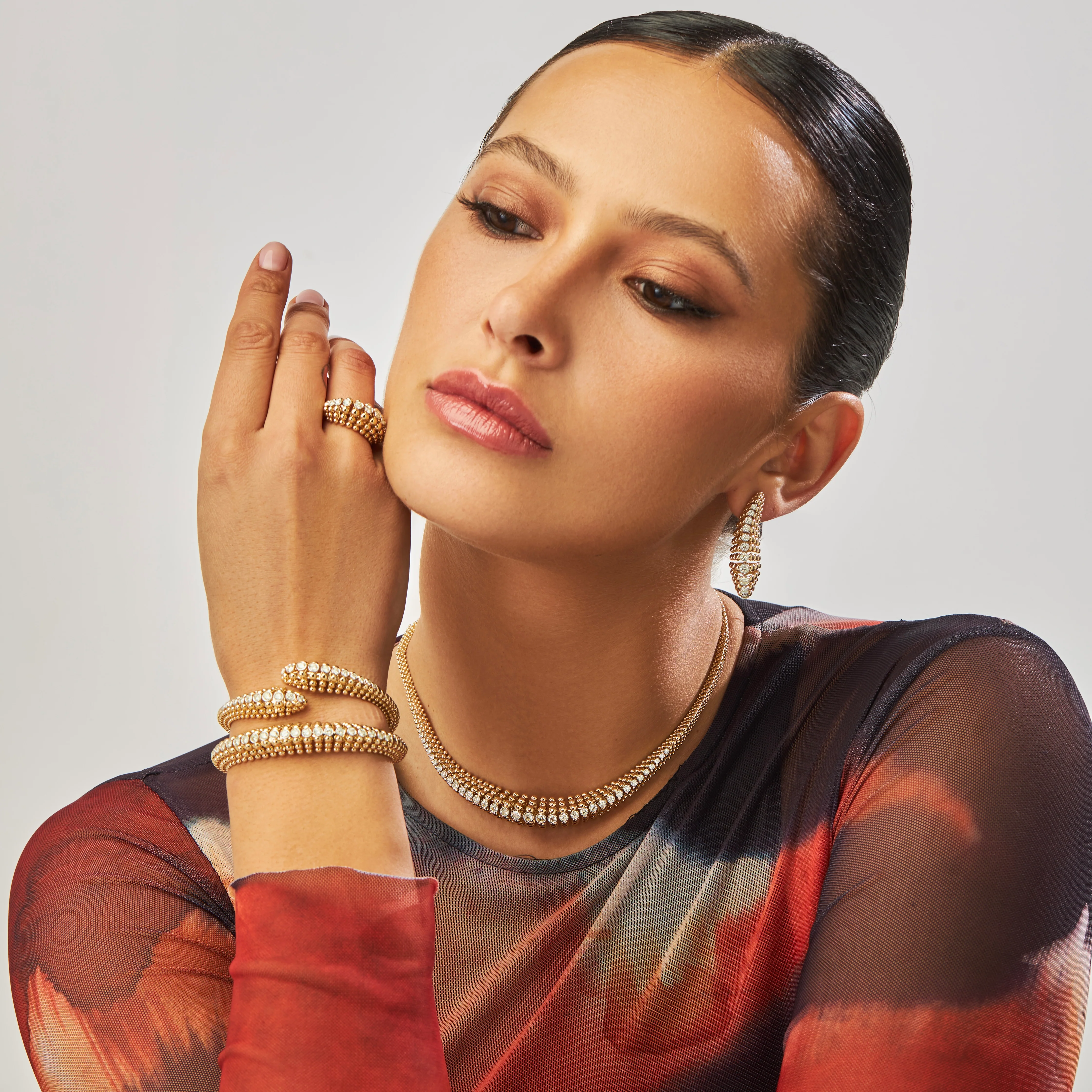 BUBBLES LONG YELLOW GOLD EARRINGS - Image 5