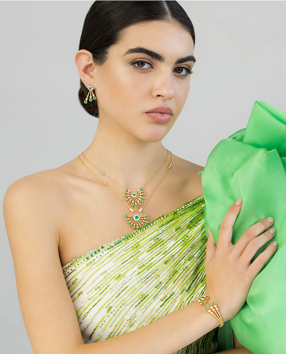 BUBBLES RAGGI YELLOW GOLD AND EMERALD BRACELET - Image 4