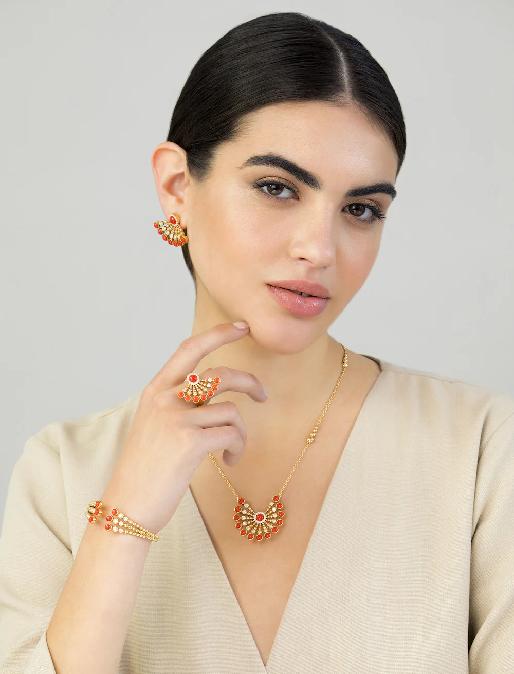 BUBBLES RAGGI YELLOW GOLD AND CORAL RING - Image 4