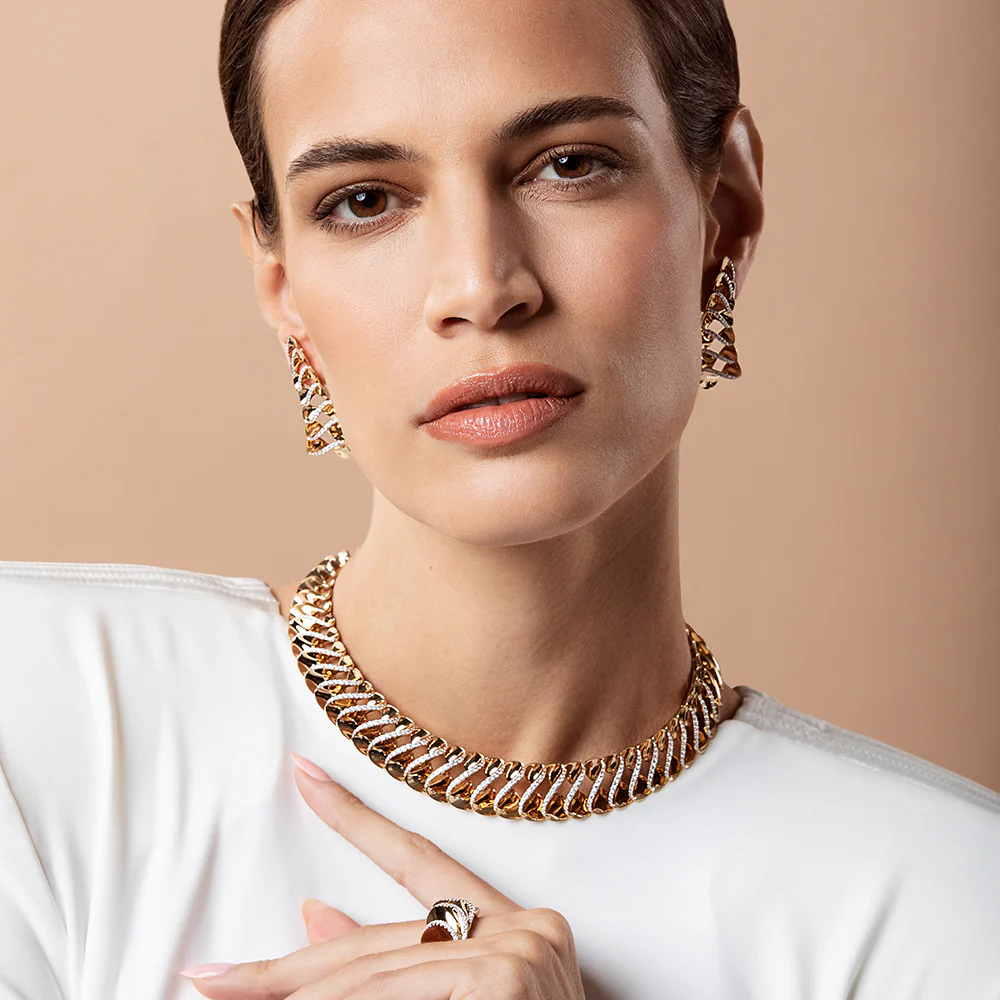 ELICA BIG YELLOW GOLD CHOKER - Image 3