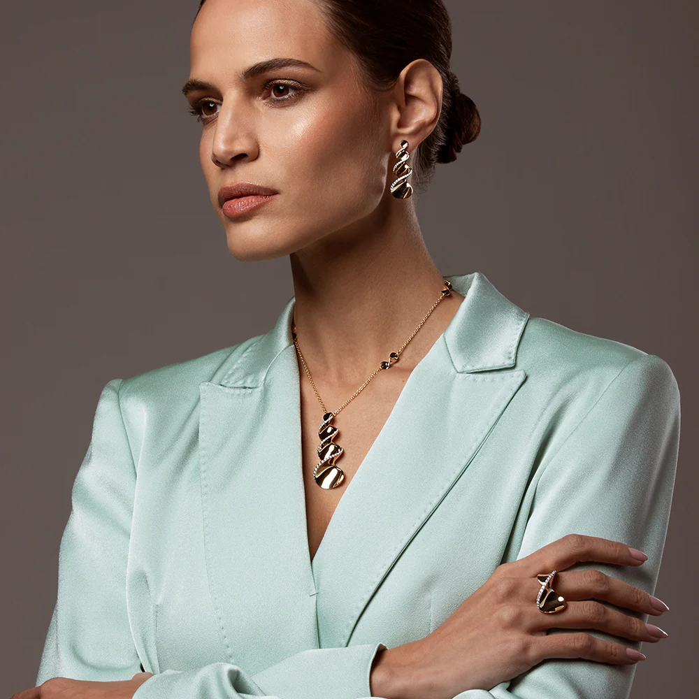 ELICA CURLY YELLOW GOLD RING - Image 4