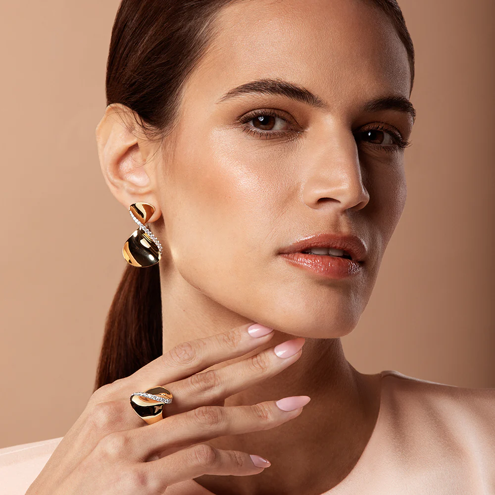 ELICA CURLY YELLOW GOLD EARRINGS - Image 3