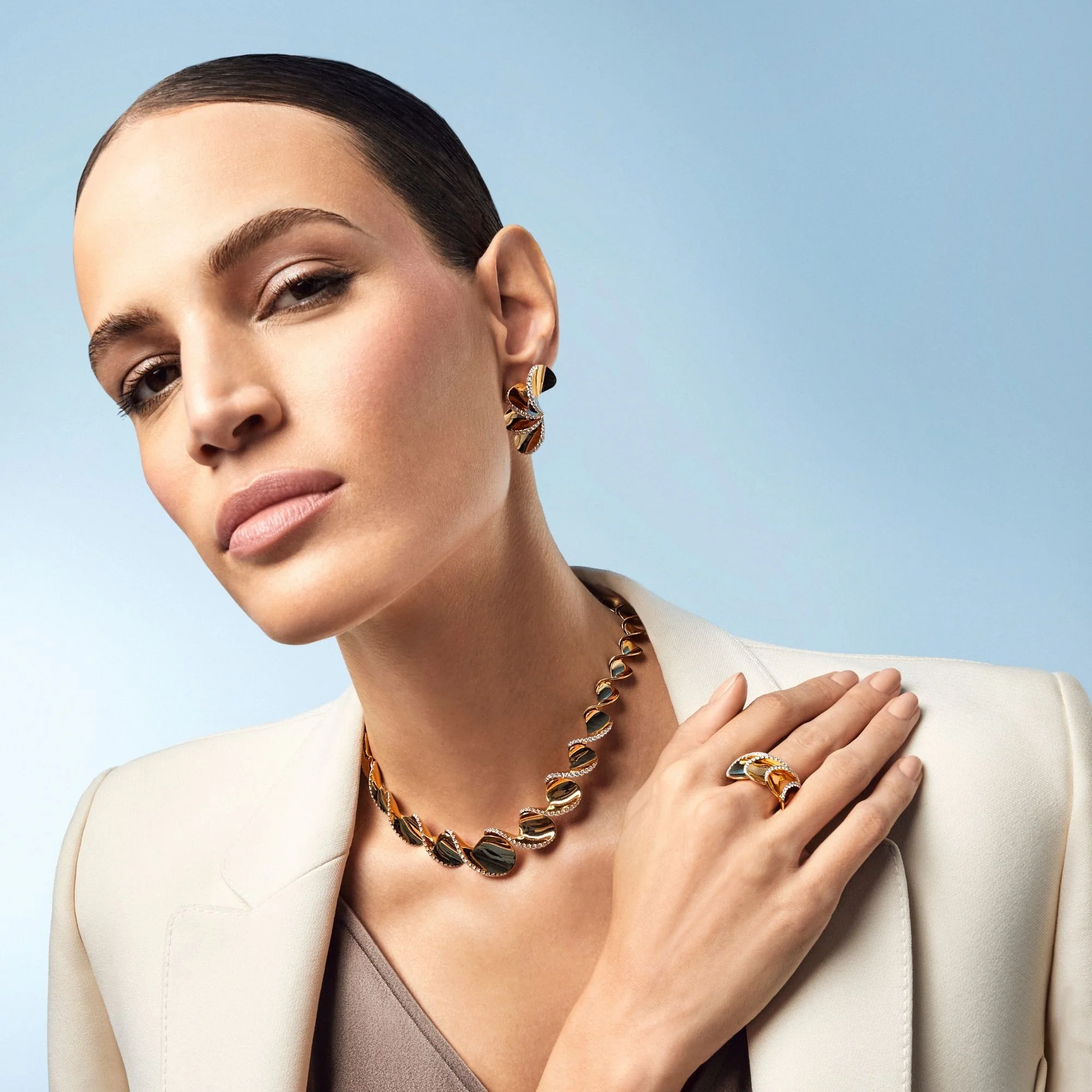 ELICA YELLOW GOLD CHOKER - Image 3