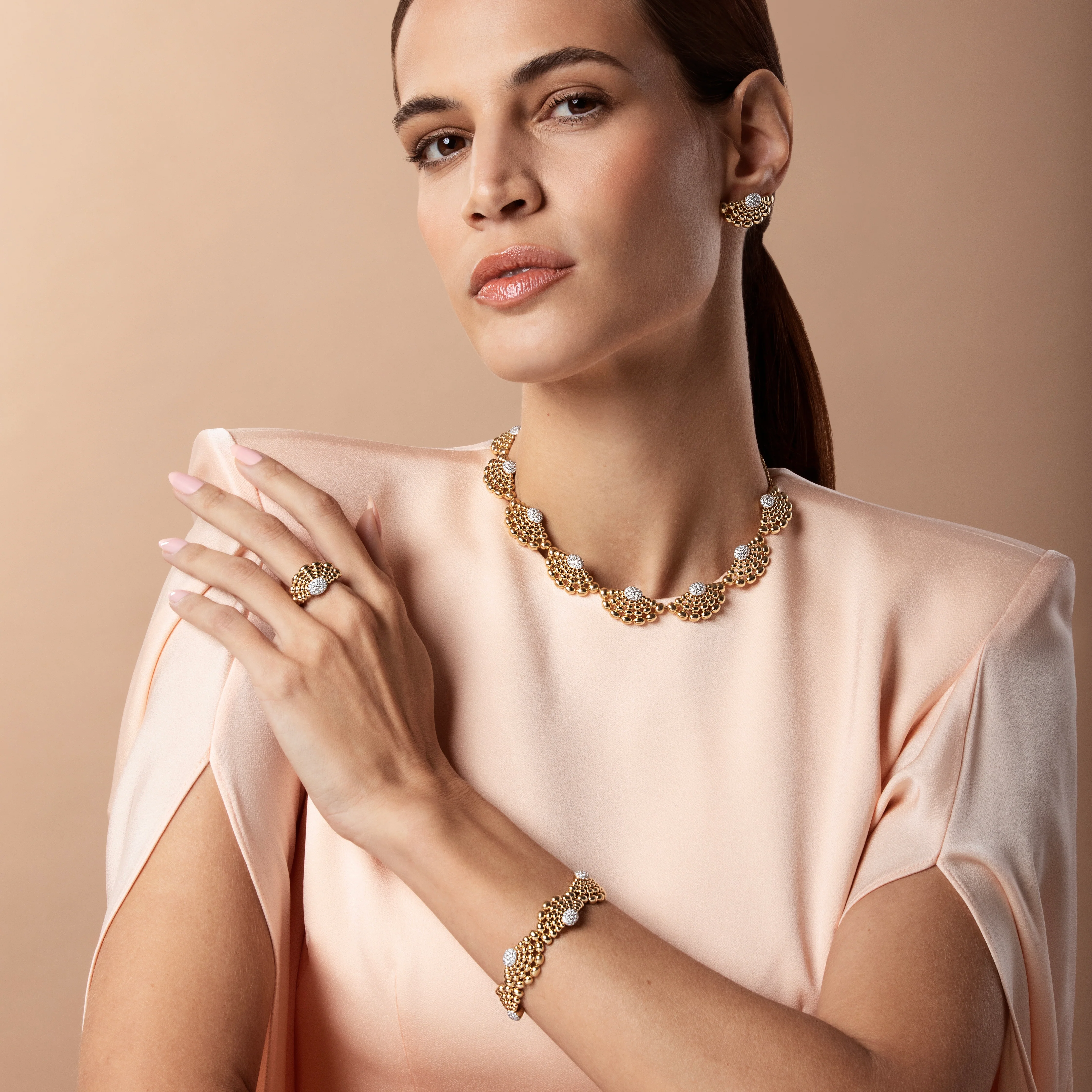 SOLEGIRA YELLOW GOLD NECKLACE - Image 3