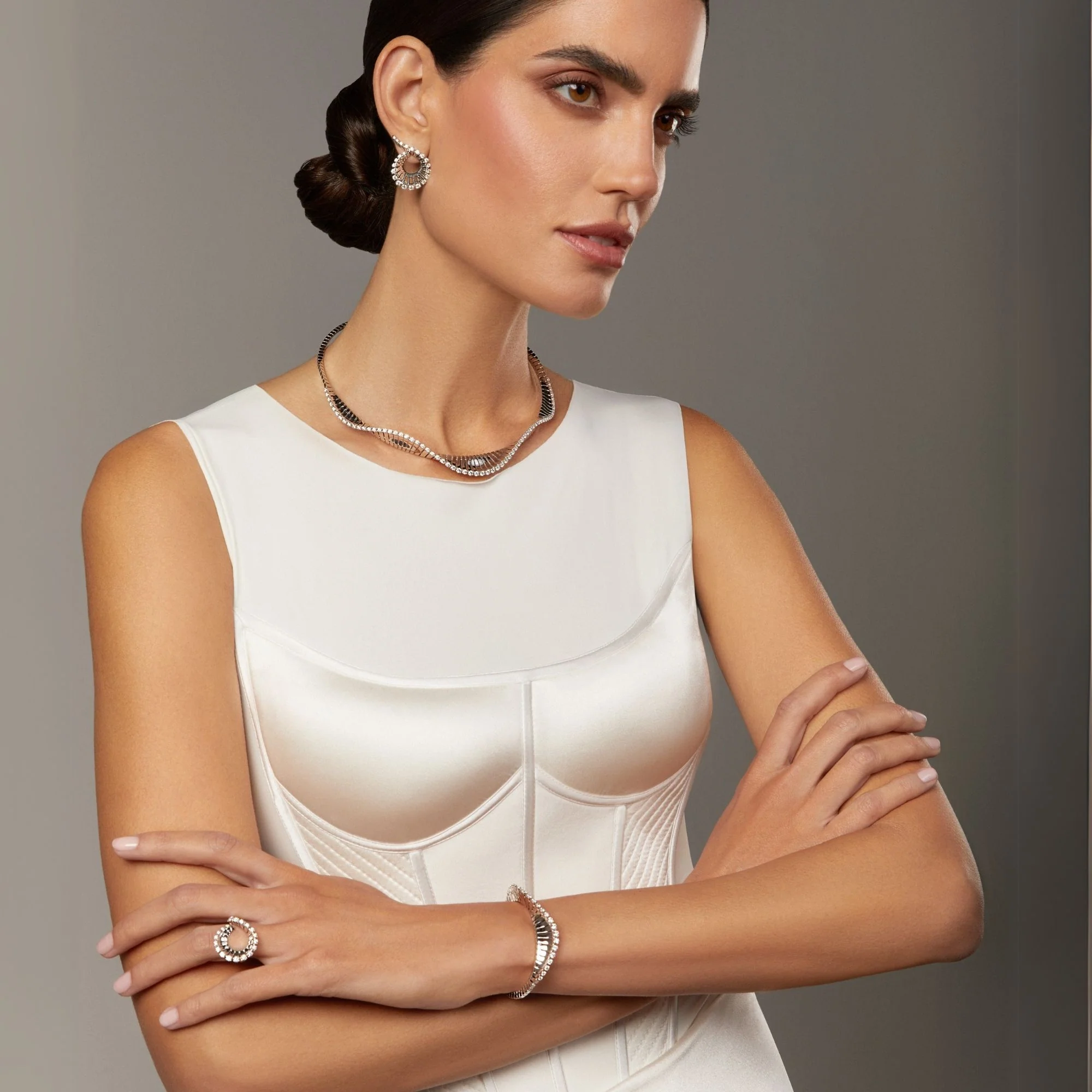 VITO CURLY WHITE GOLD EARRINGS - Image 3