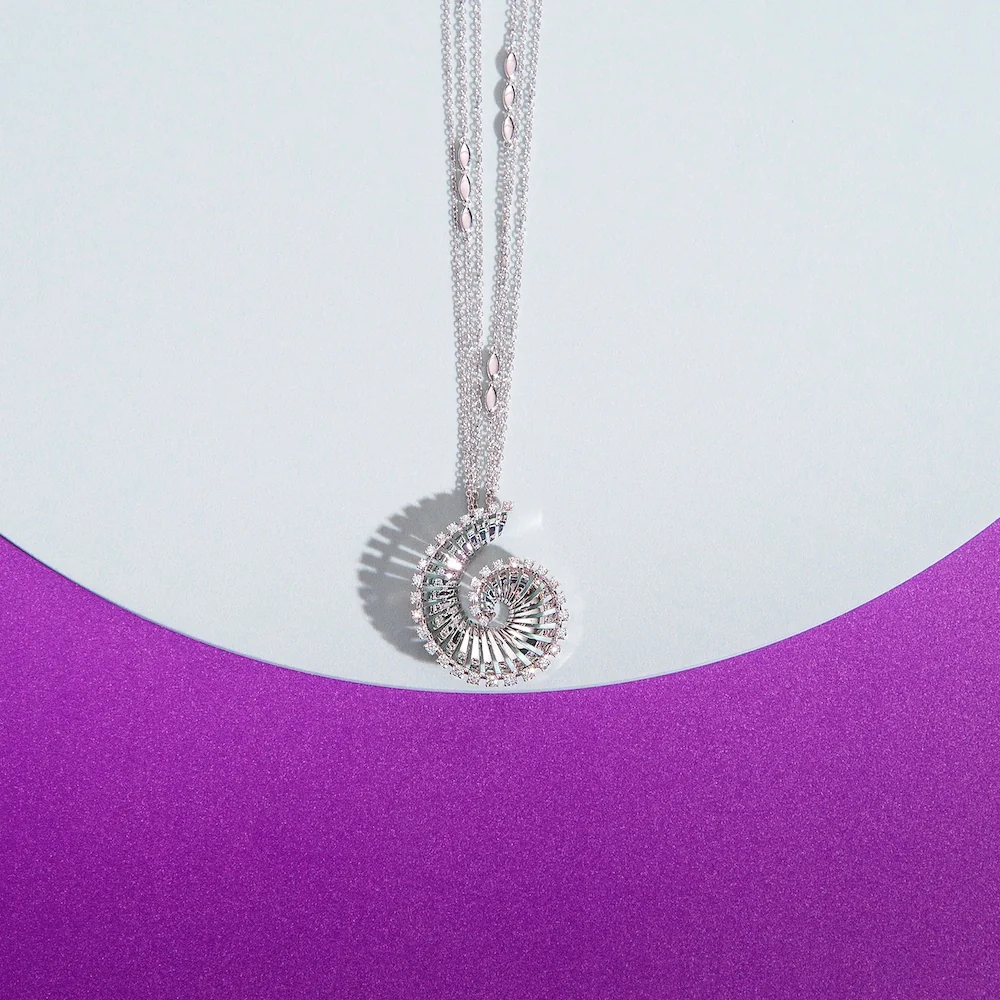 VITO LONG WHITE GOLD PENDANT - Image 4